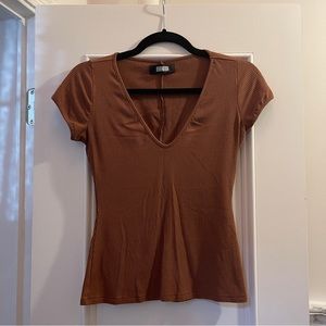 LAST CHANCE! Gone 11/28! Brown ribbed V neck tee